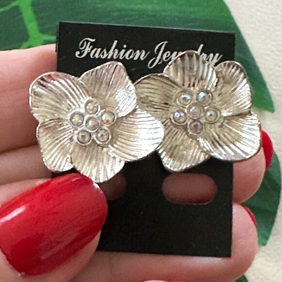 Aurora Borealis Silver floral stud earrings statement - Picture 5 of 5